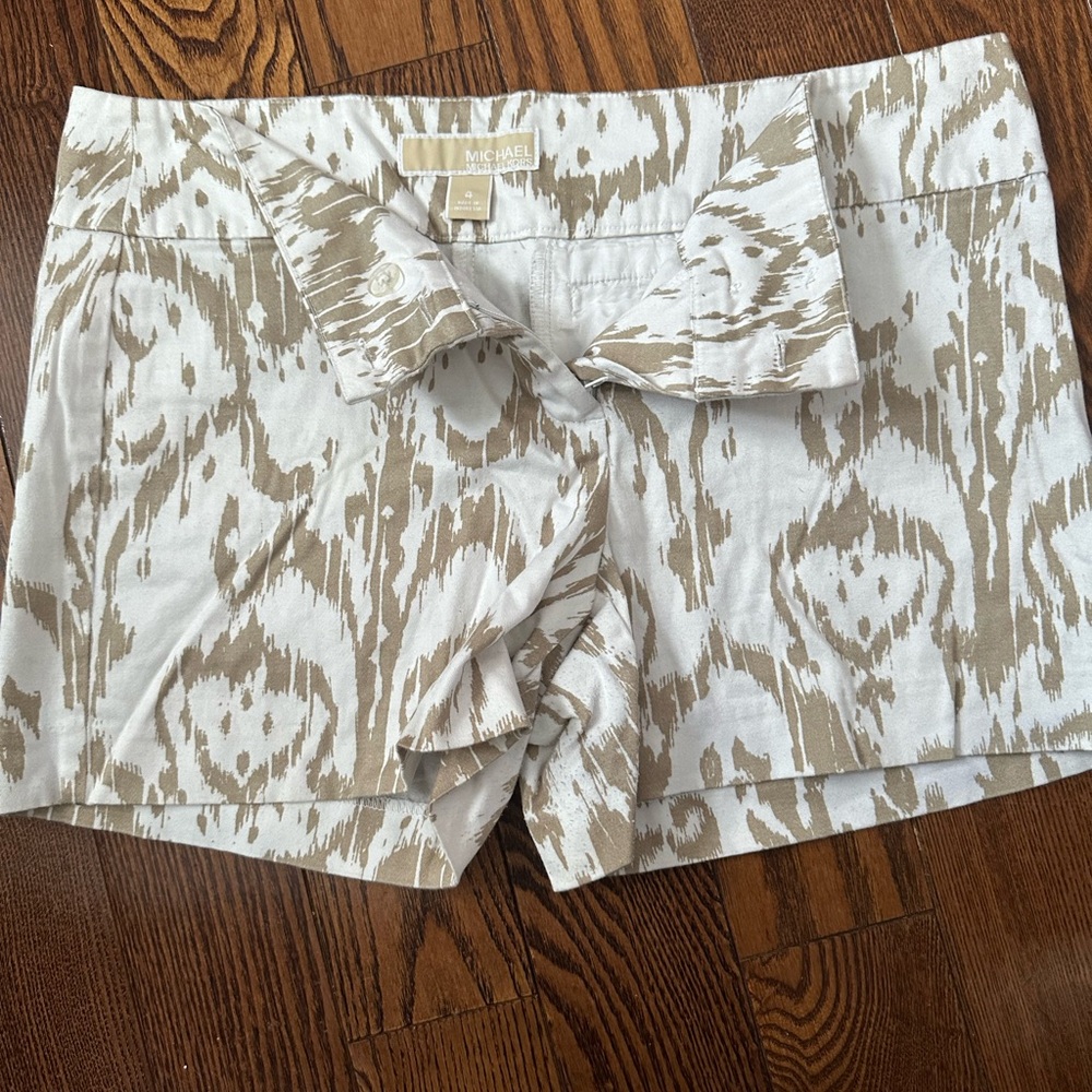 Michael Kors High Waist Beige Patterned Shorts